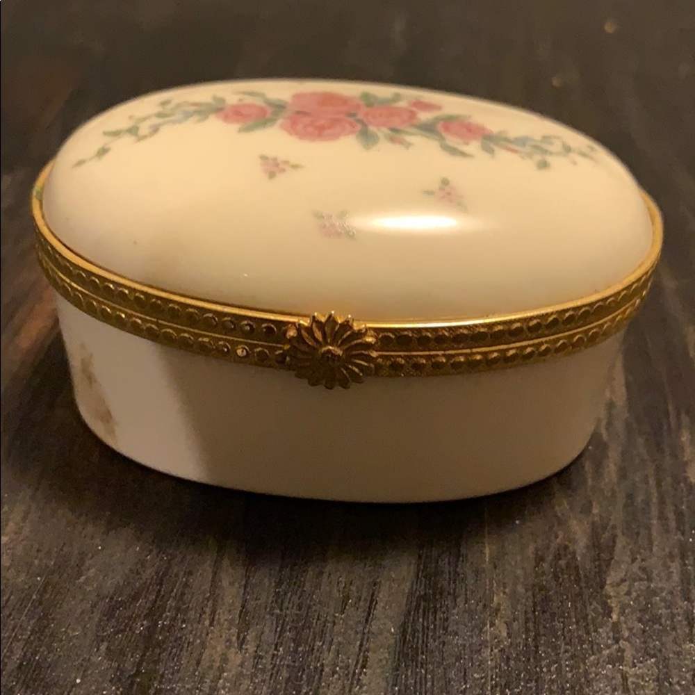 Beautiful Lenox jewelry box